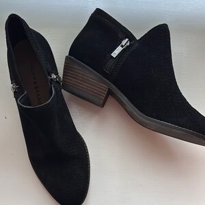 Lucky Brand Black Ankle Booties Sleek and Stylish